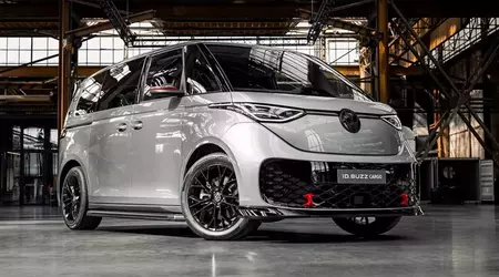 La furgoneta eléctrica ID.Buzz Cargo de VW esquiva las fábricas con agresividad y lunas falsas