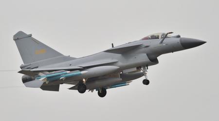 El J-10C chino de Pakistán derriba a dos cazas indios en una batalla aérea