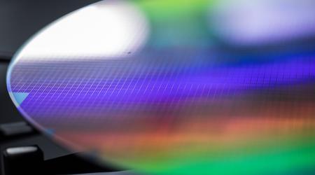 La administración de Biden prohíbe a Intel aumentar la producción de chips en China
