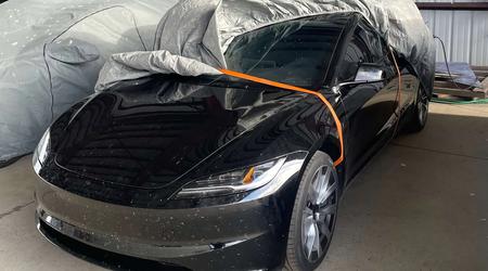 Aparece en Internet una foto del nuevo Tesla Model 3 con un diseño inspirado en el Tesla Roadster