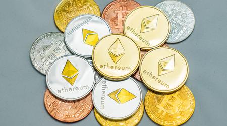 CoinMarketCap se ha vuelto loco: la tasa de Bitcoin ha aumentado a $ 800 mil millones, Ethereum ha subido de precio a $ 43 mil millones y Dogecoin ahora vale $ 2 millones
