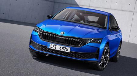 El Škoda Octavia actualizado ahora está disponible con tracción total y un motor 2.0 TSI de 204 CV.