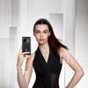 Huawei nova 13 diseño con patrón celular