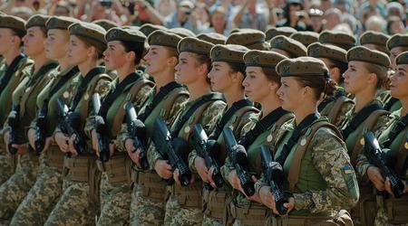 En algunas regiones de Ucrania, casi la mitad de los que desean alistarse en el ejército son mujeres