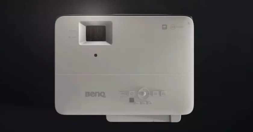 BENQ TK700STI mejor proyector gaming