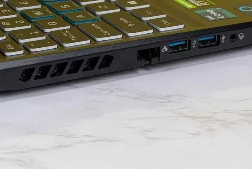 Acer Predator Helios 300 ordenador mapeo motor