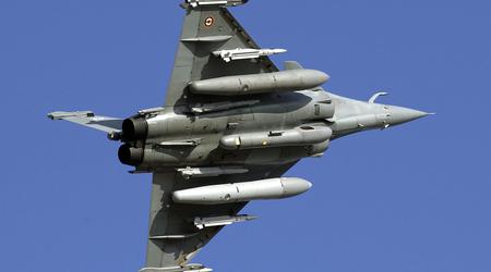La mayoría de los franceses apoya la idea de que Francia despliegue un paraguas nuclear - sondeo