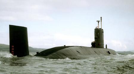 El Reino Unido ha iniciado el proceso de desguace del submarino nuclear HMS Swiftsure, que pasó horas bajo el portaaviones ruso Kyiv en plena Guerra Fría y recogió valiosos datos