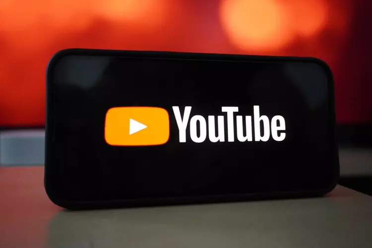 YouTube prueba un buscador de IA ...