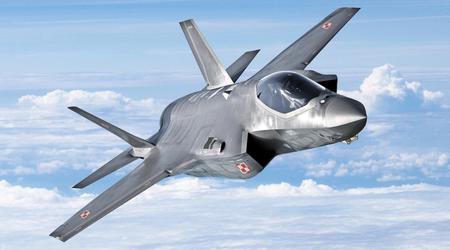 Un caza F-35A de la Fuerza Aérea estadounidense se estrella en Alaska