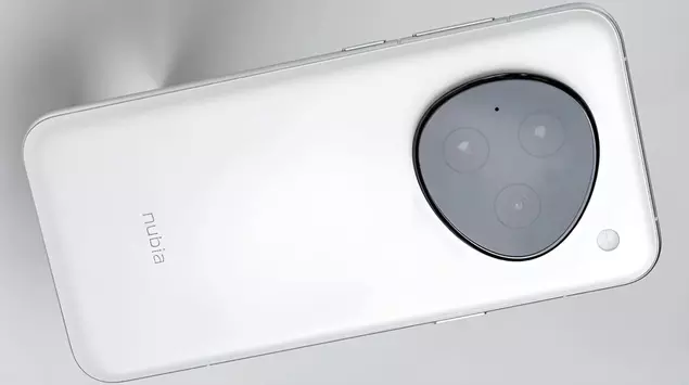 Nubia presenta el primer smartphone con ...