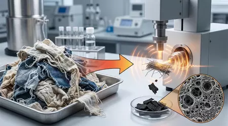 Transformación de Camisetas Viejas: Residuos de Algodón Impulsan Supercondensadores del Futuro en Minutos con Tecnología de Microondas