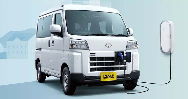 Toyota presentó la furgoneta eléctrica Pixis ...