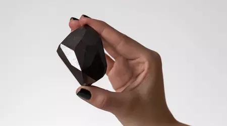 Un diamante Enigma negro único que pesa 555,55 quilates se vendió por $ 4,300,000 en criptomoneda