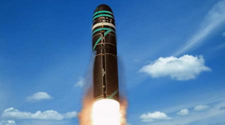 Francia lanza un nuevo programa de producción de cabezas nucleares