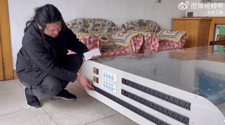 Tiene 60 puertos y puede cargar 5.000 smartphones: un entusiasta fabricó un Power Bank gigante de 27.000.000 mAh