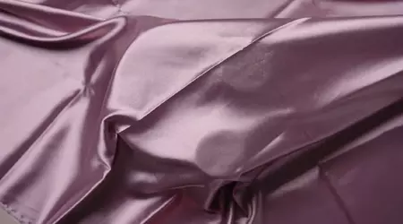 Sony está insinuando algo — ¿una versión rosa de los WH-1000XM6 o un nuevo auricular?