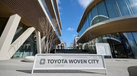 Woven City, el laboratorio urbano de Toyota: robots, IA y sensores que se rinden ante la lluvia