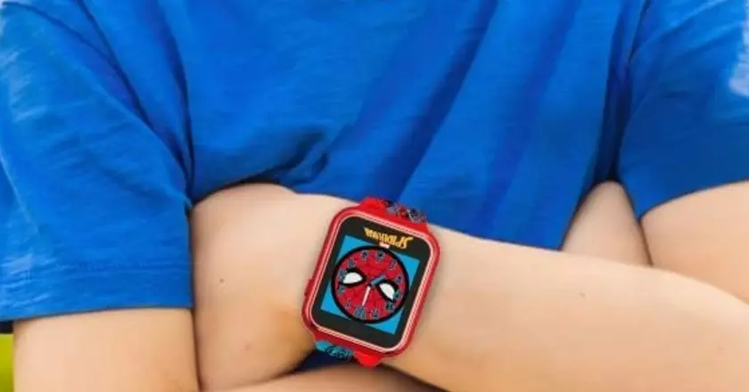 Accutime Spider-Man reloj inteligente para niños