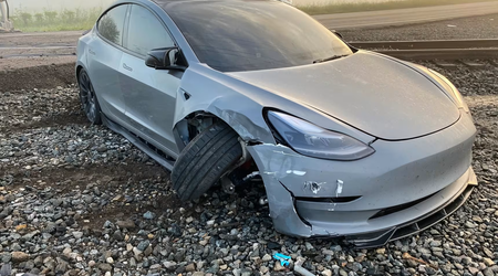 Un coche Tesla no reconoció un tren en la niebla en modo de autoconducción, provocando un accidente, pero sin heridos