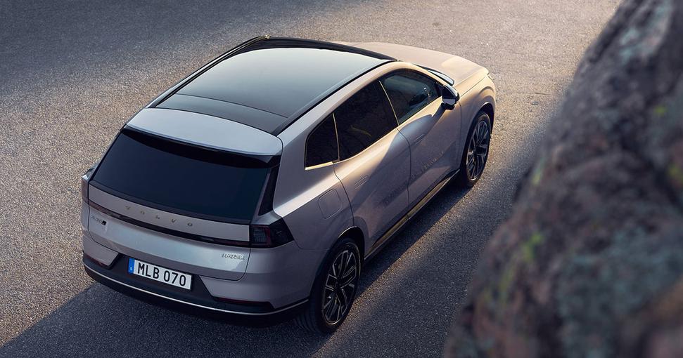 El nuevo híbrido enchufable del Volvo XC70. El nuevo híbrido enchufable del Volvo XC70.