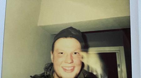 El ocupante no entendió la Polaroid y dejó su foto en el apartamento saqueado: con la ayuda de la IA, el “amante de las selfies” ya ha sido identificado