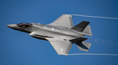 Contrato de 5.620 millones de dólares: la República Checa firma un contrato para la compra de 24 cazas de quinta generación F-35A