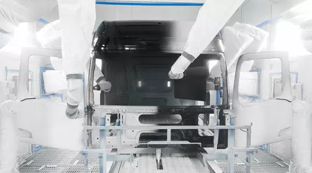 La planta de Mercedes-Benz pone en marcha un método innovador para pintar las cabinas de los camiones