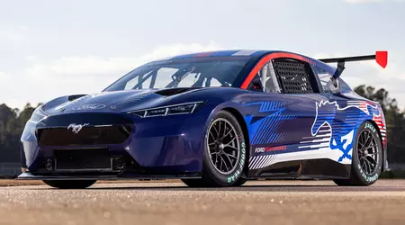 Ford presenta un prototipo de NASCAR totalmente eléctrico inspirado en el Mustang Mach-E
