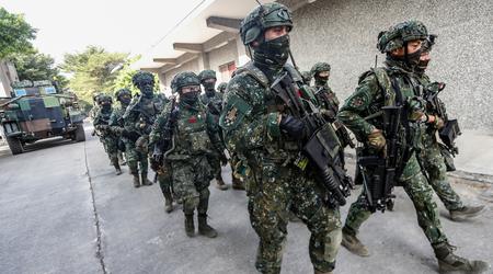 Los militares taiwaneses intentaron derribar un dron chino con piedras (vídeo)