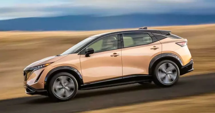 El crossover eléctrico Ariya de Nissan ...