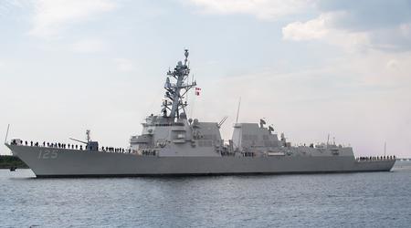 El primer destructor de la clase Arleigh Burke Flight III abandonó el astillero Ingalls antes de su puesta en servicio - El USS Jack H. Lucas recibió dos sistemas de lanzamiento vertical para misiles de crucero Tomahawk