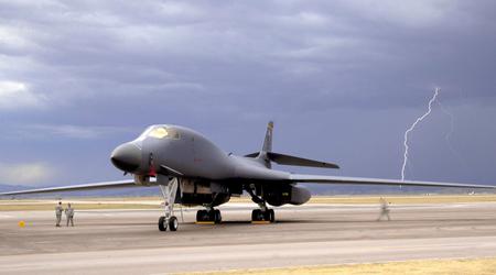 Los bombarderos estratégicos estadounidenses B-1B Lancer realizaron una visita histórica a Turquía