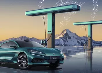 BYD Presenta Carga Relámpago Revolucionaria en ...