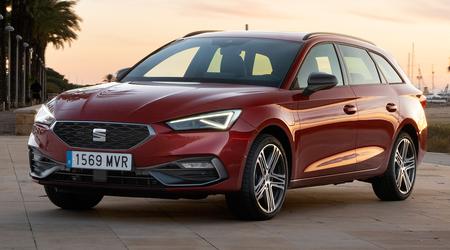 El renovado Seat León eHybrid recorre hasta 133 kilómetros en modo eléctrico y admite una carga de hasta 50 kW.