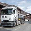 Camión Mercedes-Benz GenH2 en los Alpes