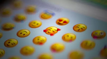 Bloomberg: iOS 18 permitirá crear tus propios emoji mediante inteligencia artificial