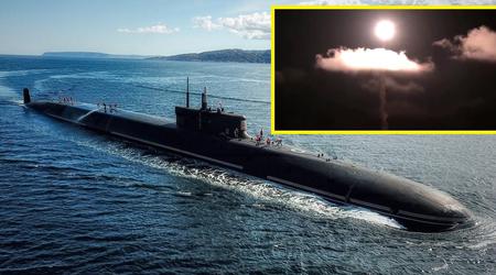 El submarino de propulsión nuclear Emperador Alejandro III lanzó el misil balístico intercontinental SS-NX-30, que tiene un alcance de 9.300 kilómetros y puede transportar unidades nucleares hipersónicas.