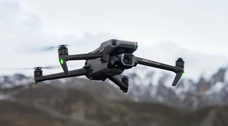 DJI vuelve a lanzar el Mavic 3 sin teleobjetivo ni mando, pero 580 dólares más barato