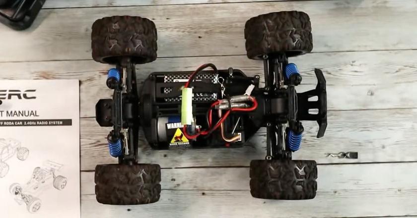 1:18 DEERC 9300 coche rc menos de 100