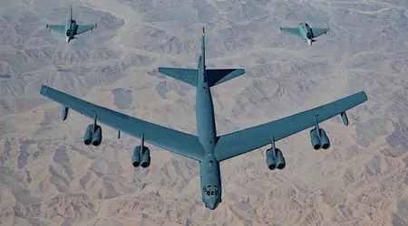 Aviones Eurofighter italianos y bombarderos B-52 estadounidenses practican ataques de precisión en Lituania