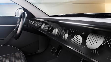 Continental ha presentado un salpicadero personalizable con una pantalla E Ink de 1,3 metros de ancho.