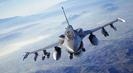 Oficial: el segundo lote de cazas daneses F-16 Fighting Falcon ya ha llegado a Ucrania