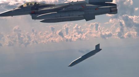 Reuters: EE.UU. podría anunciar la entrega de misiles de largo alcance AGM-158 JASSM a Ucrania este otoño
