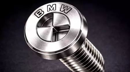 BMW patenta tornillos en forma de su emblema