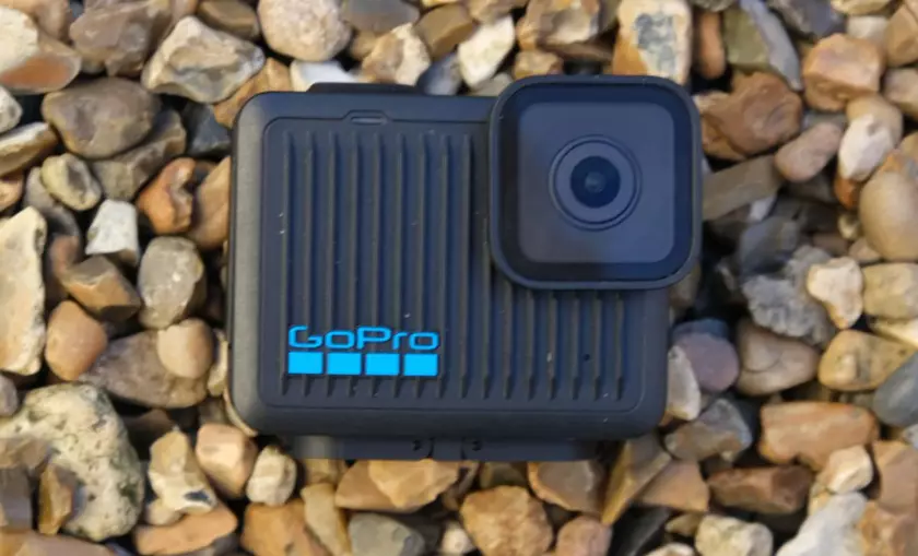 Cámara de acción económica GoPro HERO (2025)
