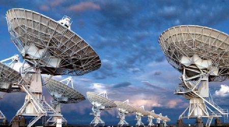 Científicos captan una señal de radio repetida desde el espacio: podría ser el primer planeta descubierto con un campo magnético