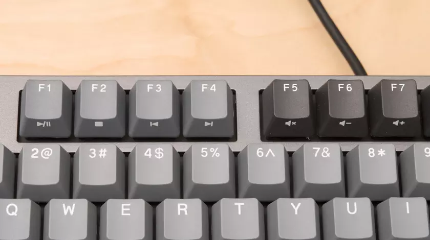 teclado sin click Durgod Taurus K320