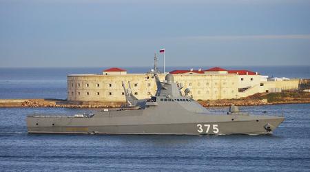 Las fuerzas de defensa ucranianas han alcanzado dos nuevos buques rusos del tipo Vasily Bykov, que pueden transportar misiles antibuque Kh-35 y misiles de crucero Kalibr.