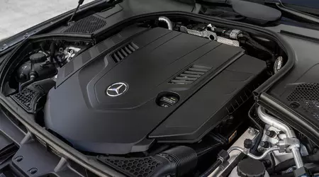 Mercedes no dice adiós al motor de combustión interna: los potentes motores V8 y V12 siguen en servicio